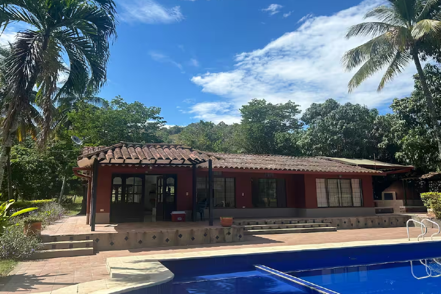 alquiler de Finca Casa Manatí - San Joaquín